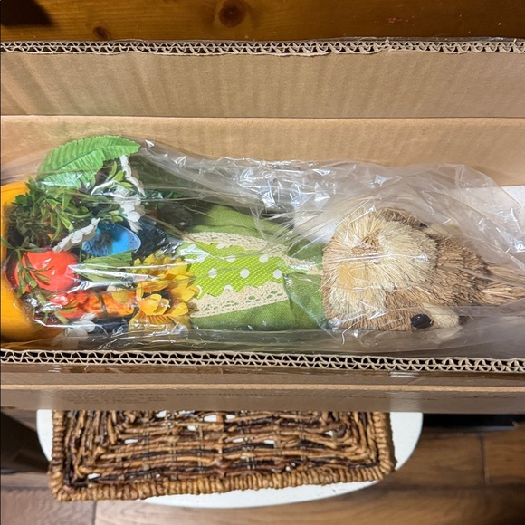 Sisal Bunny 🐰 with wheelbarrow BNIB SO CUTE - Picture 7 of 7